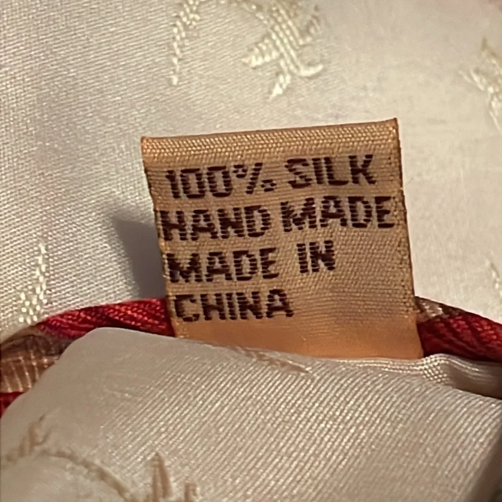 Tommy Bahama‎ 100% Silk tropical necktie. New with tags. Palm trees and flowers.